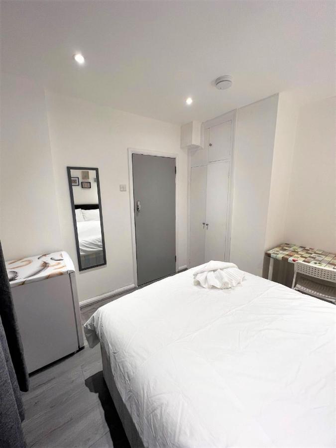 Stepney Green Beds To Stay 24 ลอนดอน ภายนอก รูปภาพ