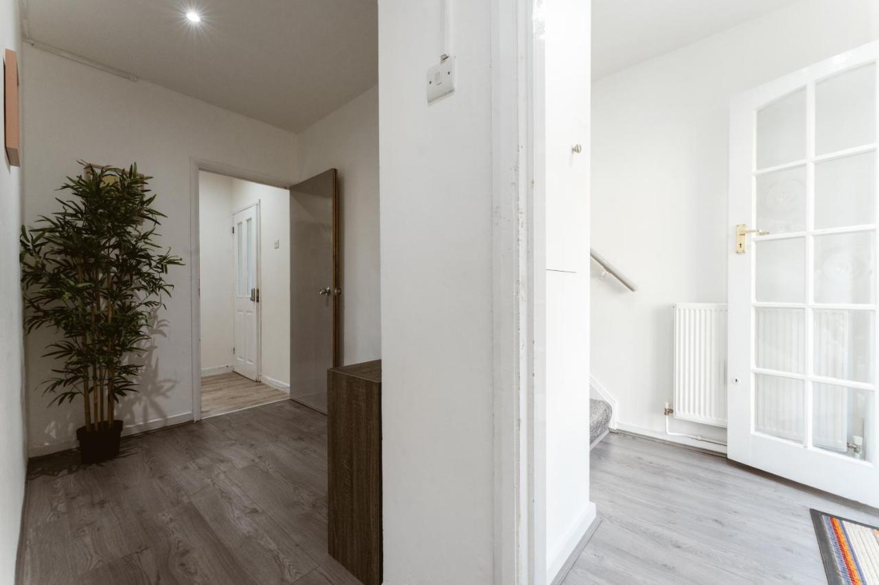 Stepney Green Beds To Stay 24 ลอนดอน ภายนอก รูปภาพ