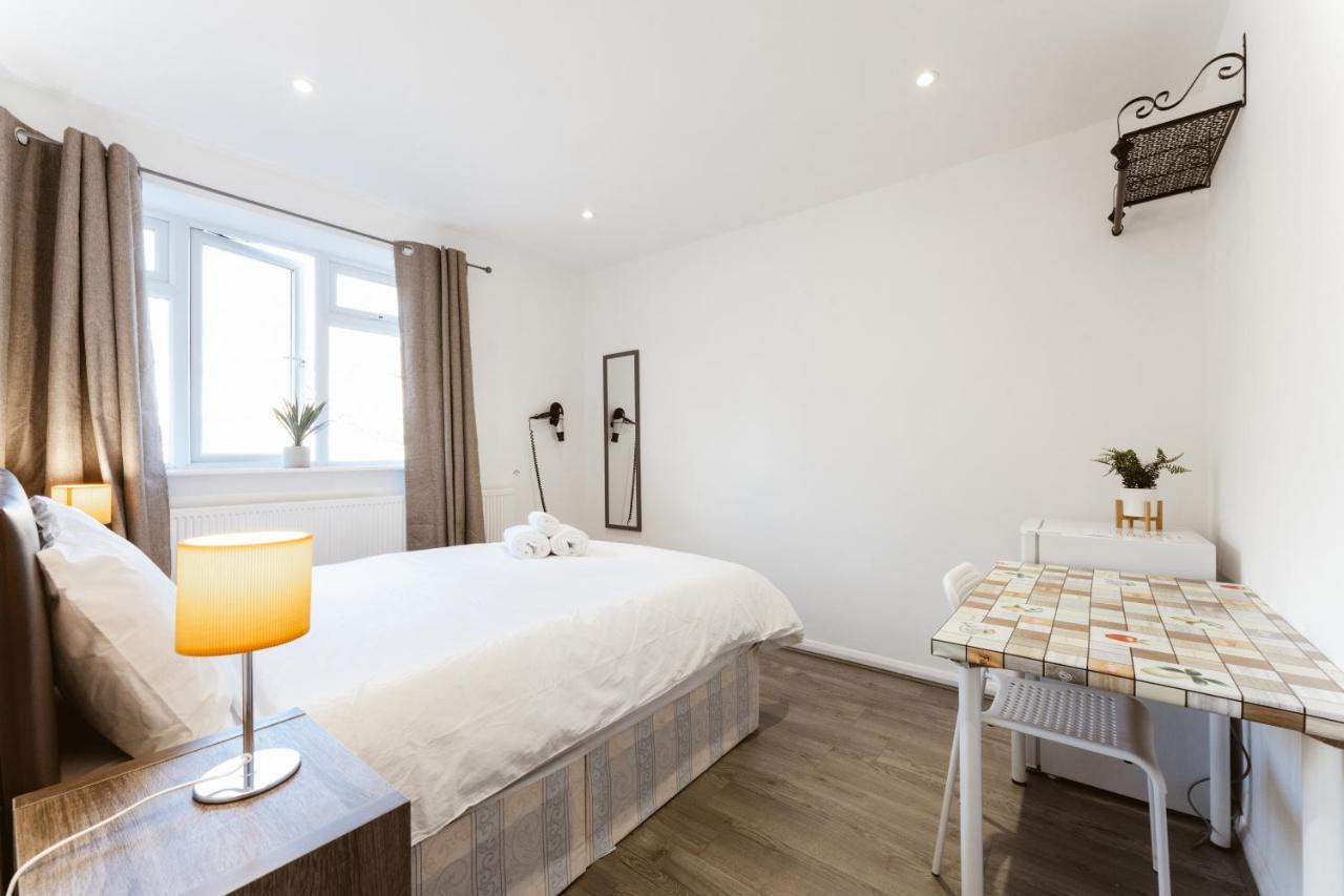 Stepney Green Beds To Stay 24 ลอนดอน ภายนอก รูปภาพ