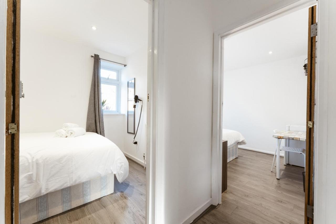 Stepney Green Beds To Stay 24 ลอนดอน ภายนอก รูปภาพ